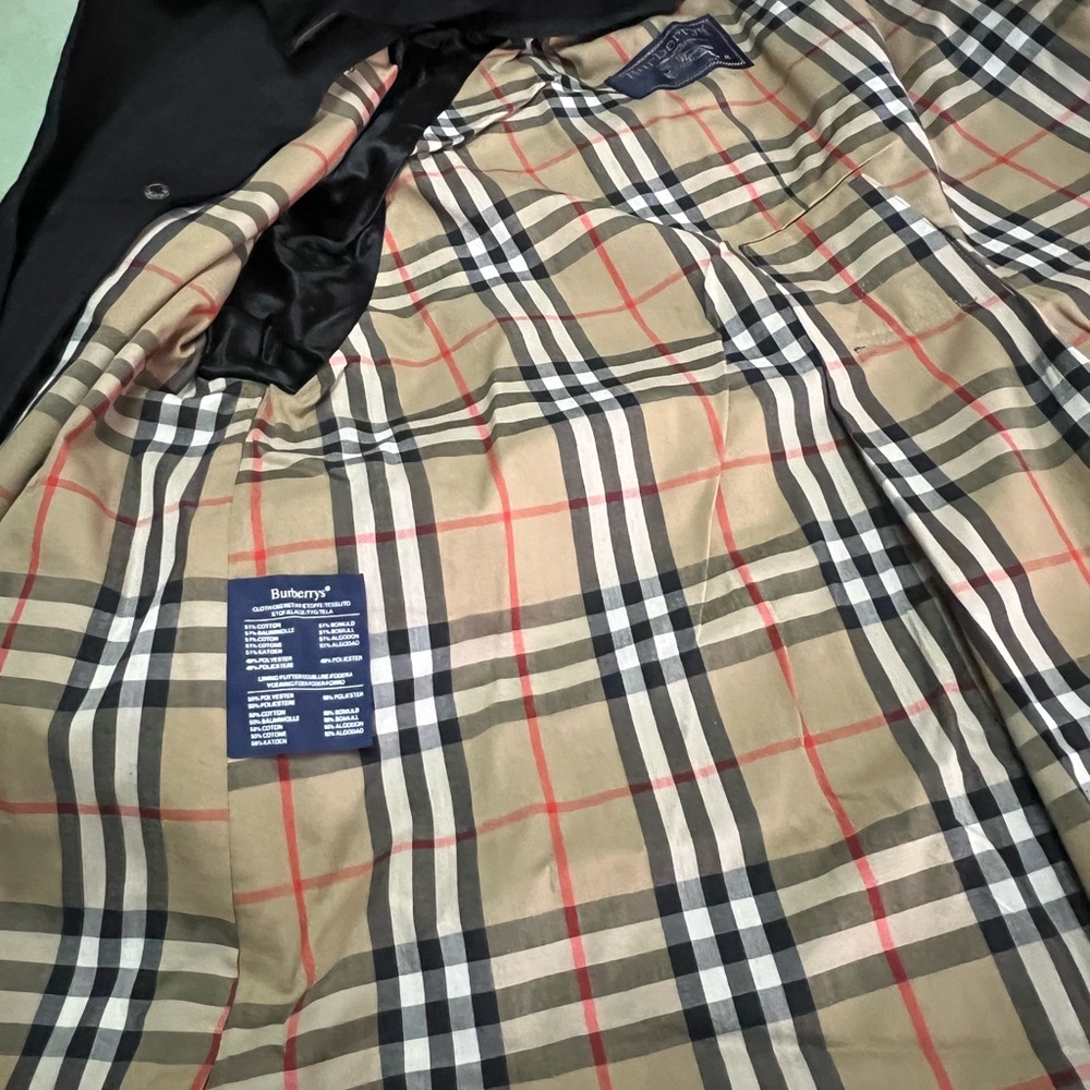 Burberry Black and Beige Checkered Coat - Picture 6 of 12